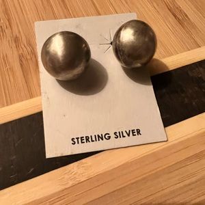 Navajo pearl earrings sterling silver.